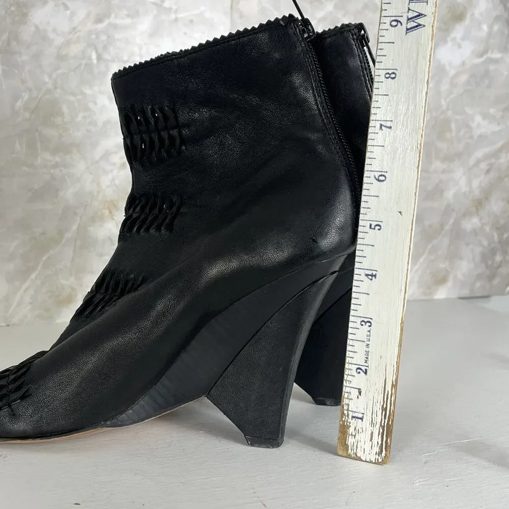 Sam Edelman Krosby Black Leather Cut-Out Ankle Bootie Heels Women's Size 11M